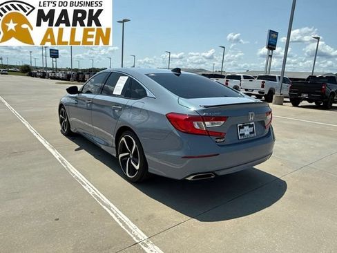 Used 2022 Honda Accord Sport image 4