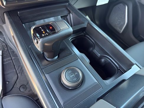 New 2025 GMC Hummer EV 2X image 17