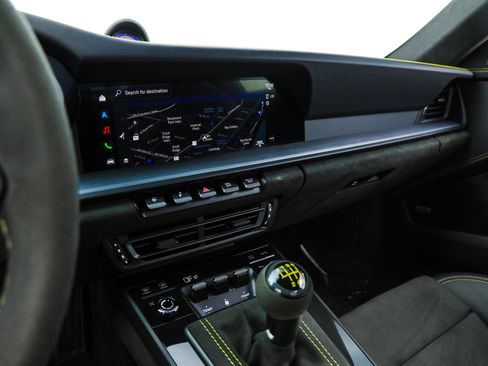 Used 2022 Porsche 911 GT3 image 31