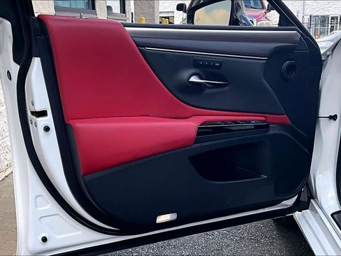 Used 2023 Lexus ES 350 F Sport w/ Accessory Package (Z2) image 22