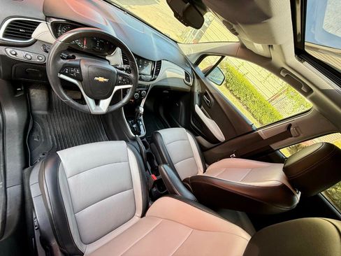 Used 2018 Chevrolet Trax Premier AWD/4WD image 13