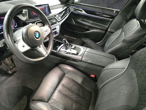 Used 2022 BMW 750i xDrive w/ Executive Package image 16