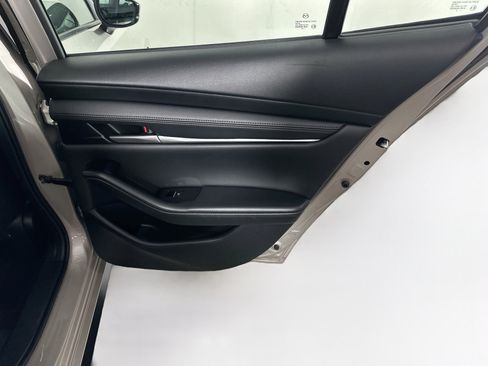 Used 2024 MAZDA MAZDA3 s FWD image 30