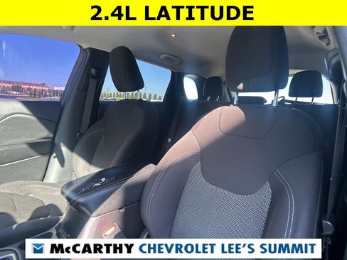 Used 2019 Jeep Cherokee Latitude w/ Popular Appearance Group image 23