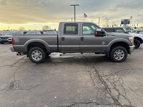 Used 2014 Ford F250 XLT w/ XLT Premium Package image 8