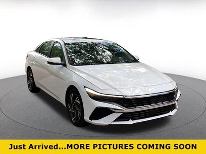 Used 2025 Hyundai Elantra Limited