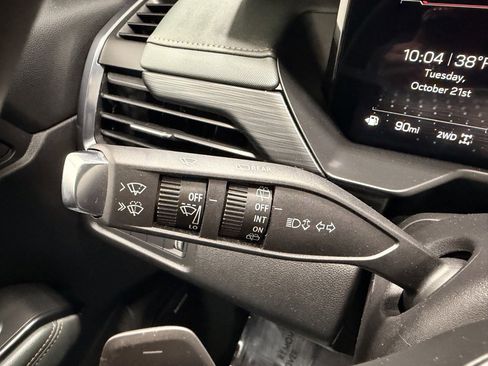 Used 2024 GMC Acadia AT4 image 35