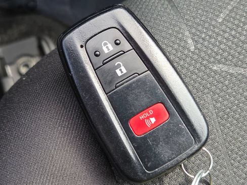 Used 2023 Toyota RAV4 XLE AWD/4WD image 36