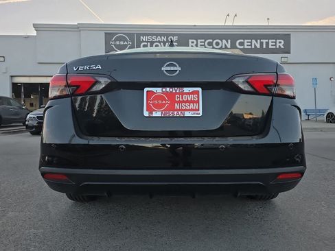 Used 2025 Nissan Versa SV FWD image 8