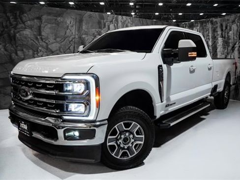 Used 2023 Ford F250 Lariat image 1
