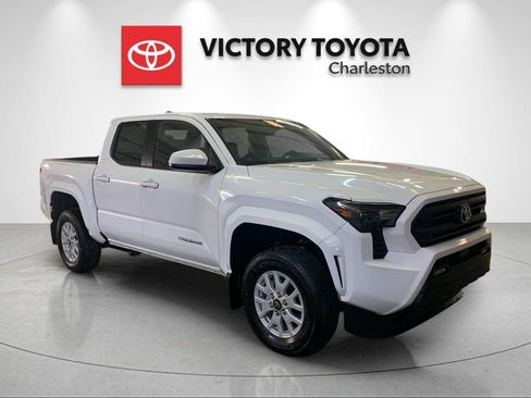New 2026 Toyota Tacoma SR5 image 5