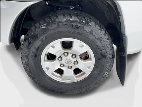 Used 2013 Toyota Tacoma PreRunner w/ TRD Off-Road Pkg RWD image 12