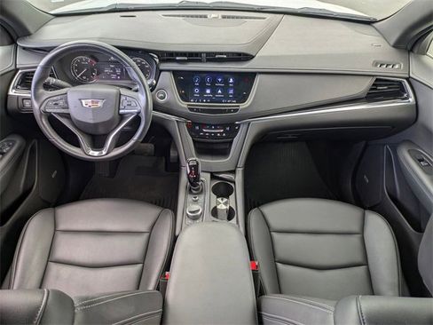 Used 2023 Cadillac XT6 Luxury image 35