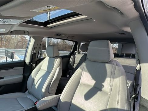 Used 2023 Honda Odyssey EX-L image 23