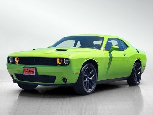 Used 2019 Dodge Challenger SXT w/ Blacktop Package RWD image 8