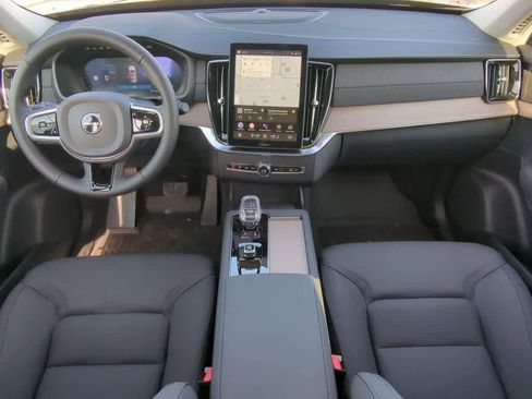 New 2026 Volvo XC90 B6 Plus w/ Protection Package Premier image 14