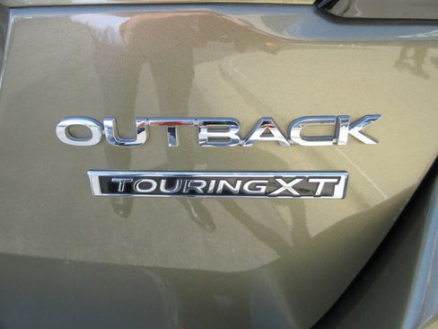 Used 2023 Subaru Outback Touring XT w/ Tech Package 2 AWD/4WD image 9
