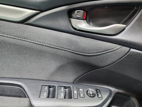 Used 2018 Honda Civic EX image 18