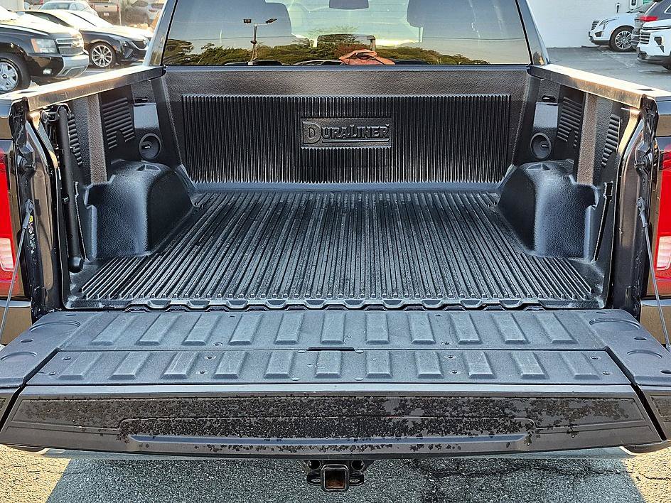 Used 2025 GMC Sierra 1500 SLT AWD/4WD image 31