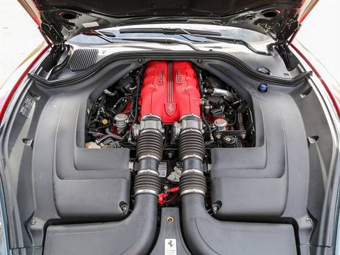 Used 2010 Ferrari California image 45