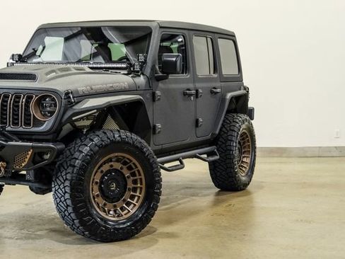 Used 2024 Jeep Wrangler Unlimited Rubicon w/ Technology Group AWD/4WD image 7