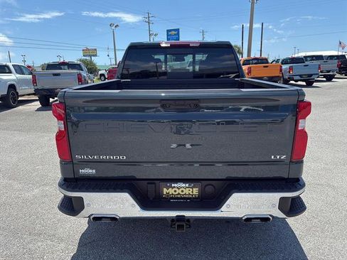 Used 2025 Chevrolet Silverado 1500 LTZ AWD/4WD image 7
