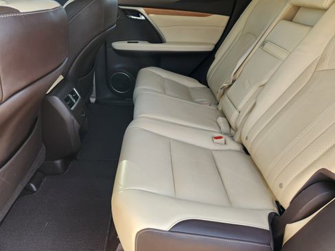 Used 2017 Lexus RX 450h AWD image 39