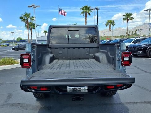 Used 2024 Jeep Gladiator Rubicon w/ Technology Group AWD/4WD image 14