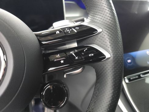 Used 2024 Mercedes-Benz GLC 43 AMG 4MATIC image 12