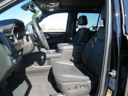 Used 2024 Chevrolet Tahoe LT w/ Luxury Package image 17