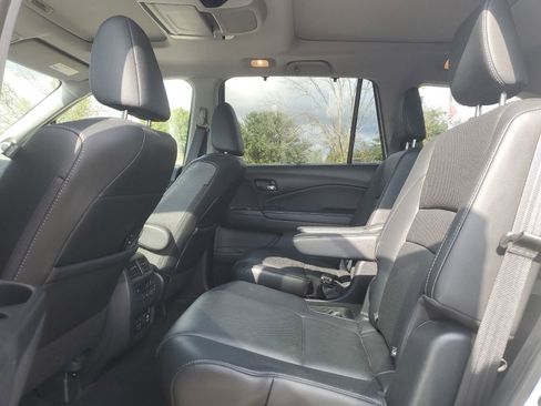 Used 2019 Honda Pilot Elite image 12