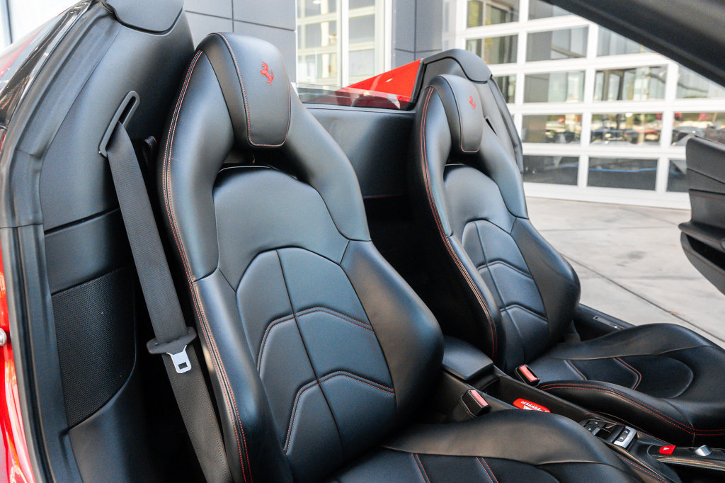 Used 2018 Ferrari 488 Spider RWD image 42