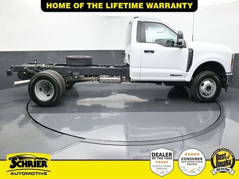 Used 2024 Ford F350 XLT image 6