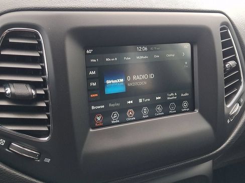 Used 2020 Jeep Compass Latitude w/ Cold Weather Group AWD/4WD image 18