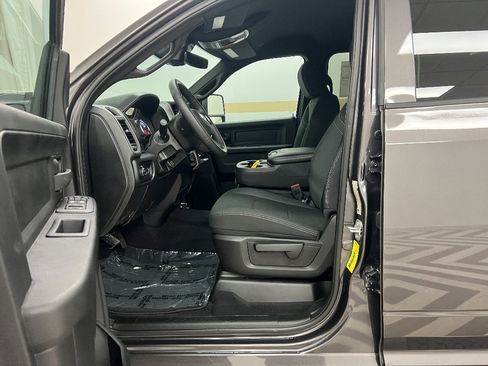 New 2026 RAM 2500 Tradesman AWD/4WD image 5