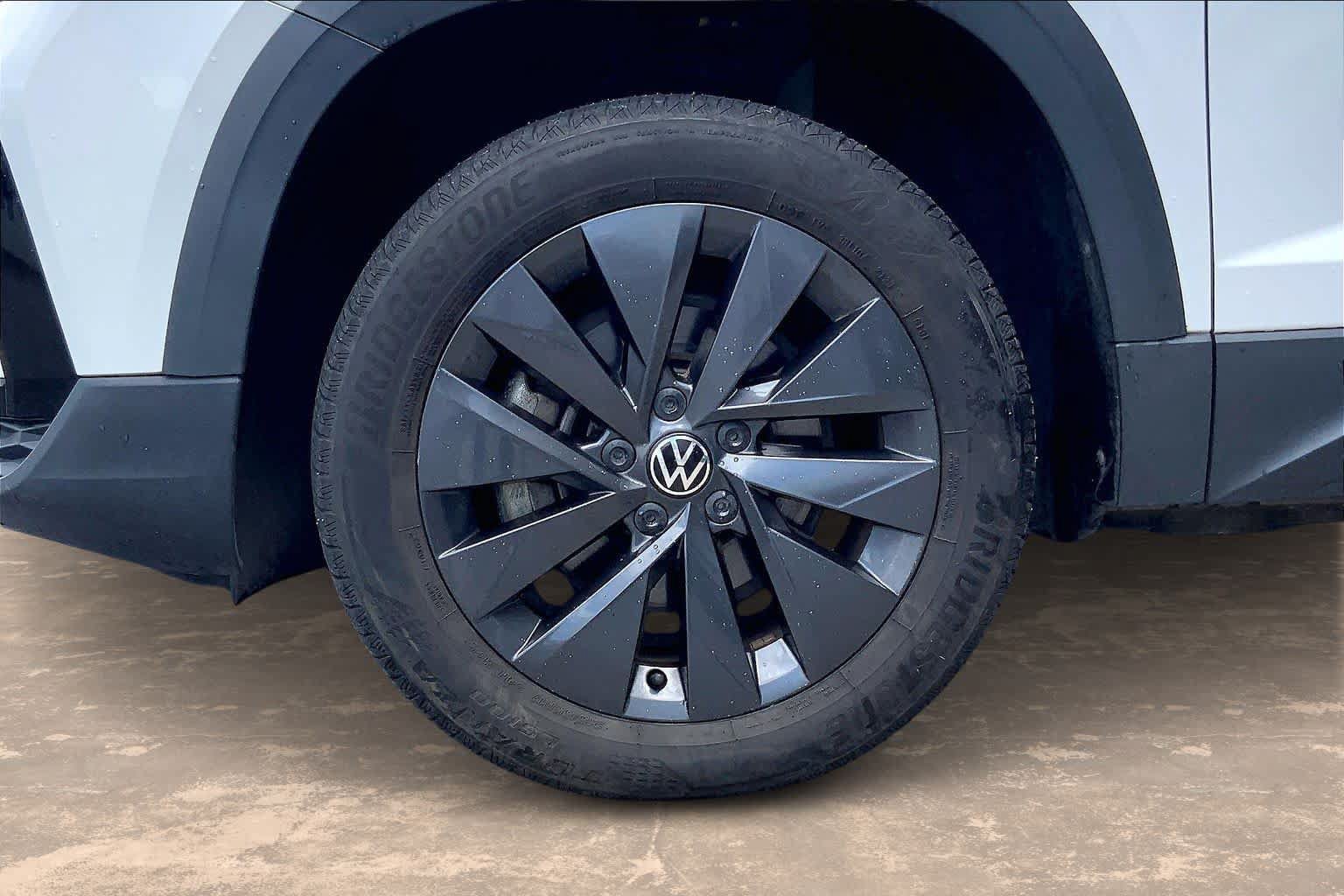Used 2023 Volkswagen Taos S FWD image 8
