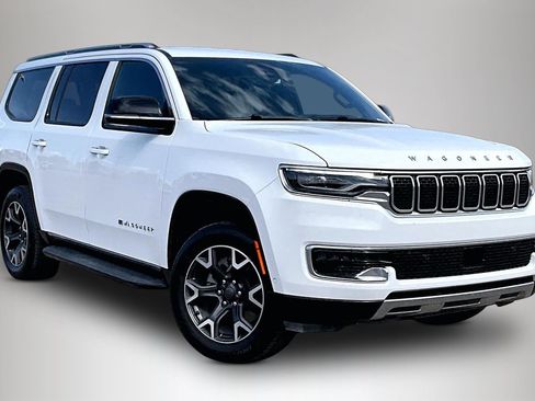 Used 2024 Jeep Wagoneer Series III AWD/4WD image 1