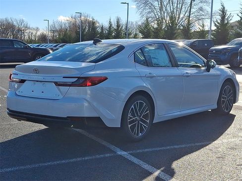 New 2026 Toyota Camry XLE image 5