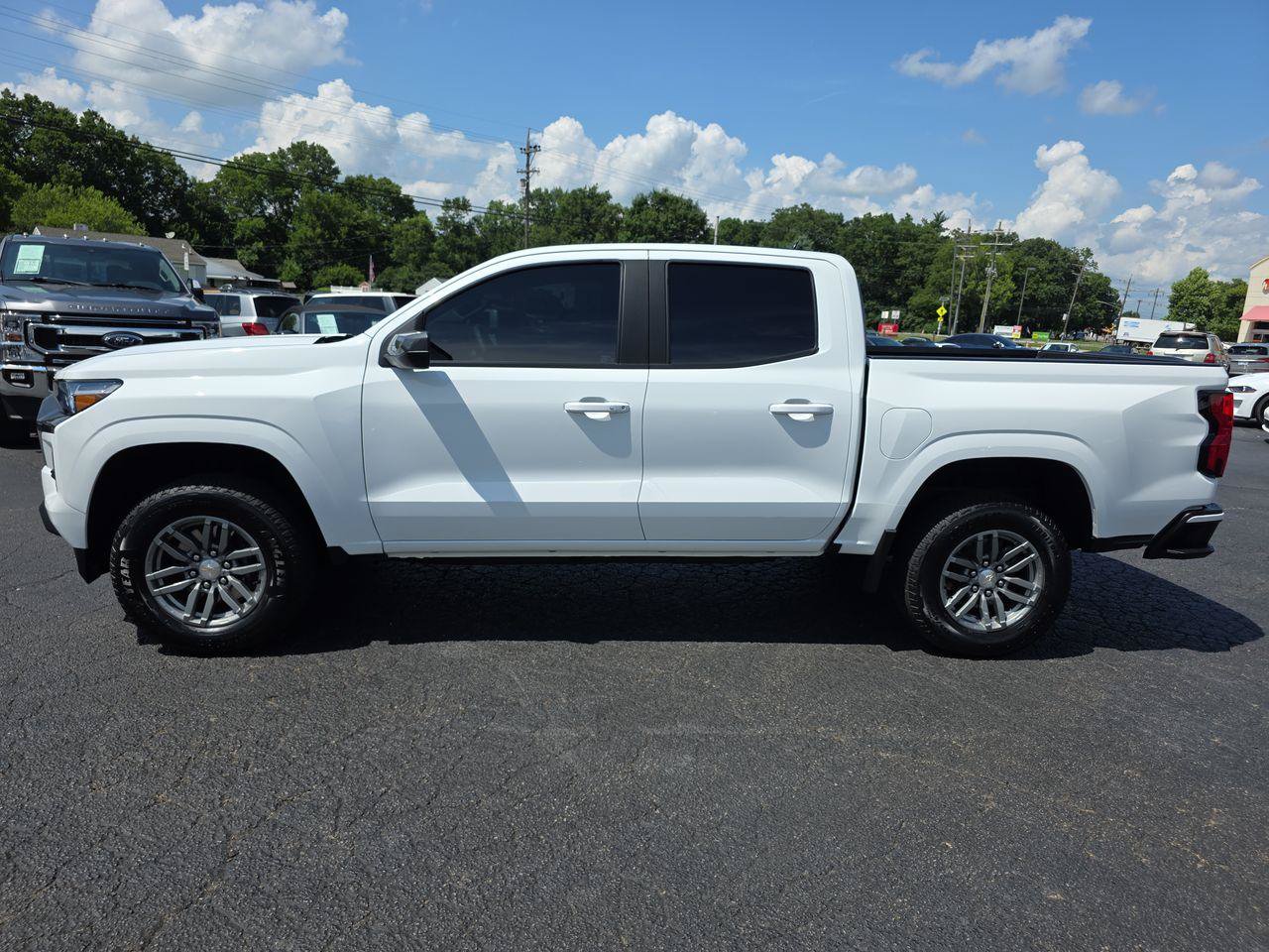 Used 2024 Chevrolet Colorado LT w/ LT Convenience Package II RWD image 19