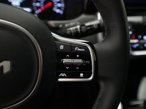 Used 2022 Kia Sorento SX image 19