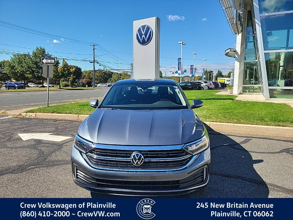 Certified 2024 Volkswagen Jetta SEL FWD image 2