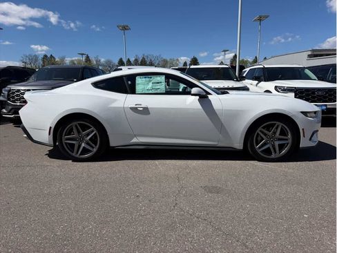Used 2025 Ford Mustang Premium RWD image 7