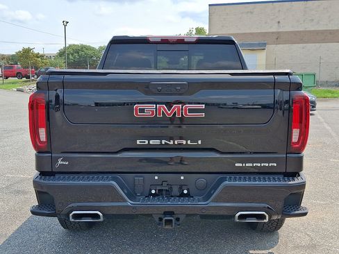 Used 2026 GMC Sierra 1500 Denali w/ Technology Package AWD/4WD image 5
