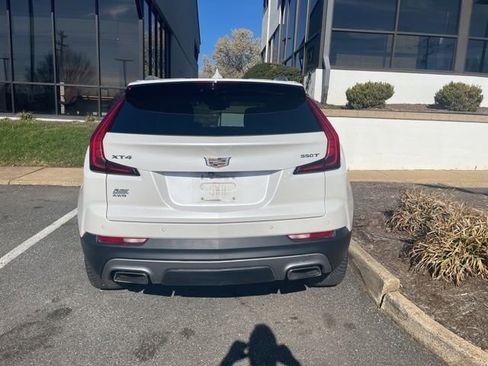 Used 2021 Cadillac XT4 Premium Luxury image 4