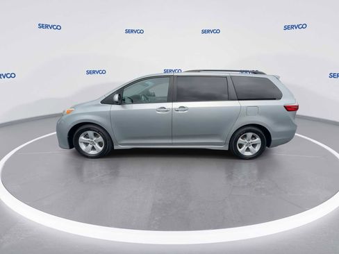 Used 2020 Toyota Sienna LE FWD image 5