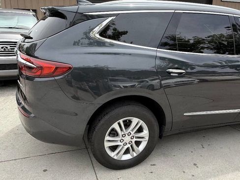 Used 2019 Buick Enclave Essence FWD image 21