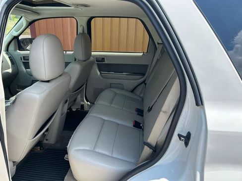 Used 2010 Ford Escape XLT AWD/4WD image 15