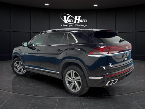 Used 2024 Volkswagen Atlas Cross Sport SEL R-Line AWD/4WD image 5