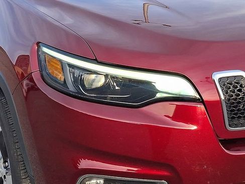 Used 2020 Jeep Cherokee Limited image 9