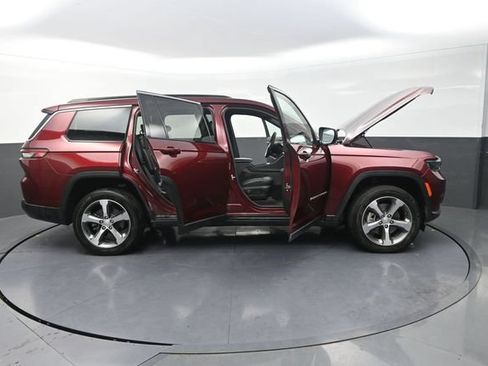 Used 2025 Jeep Grand Cherokee L Limited AWD/4WD image 47